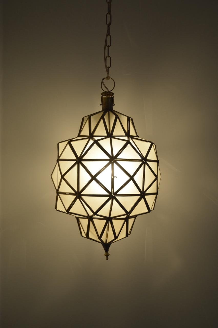 Glass pendant light